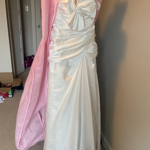 Maggie Sottero size 12 Satin Gown. Never worn. - Picture 2 of 6
